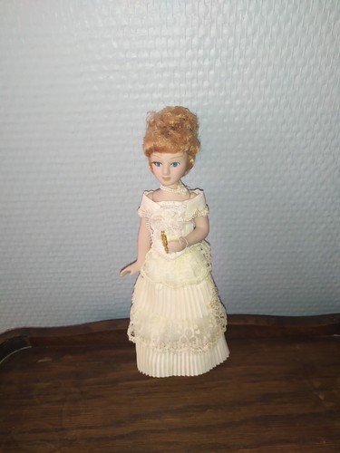 Nostalgie porzellan puppe frau - nostalgie, porzellan-puppe