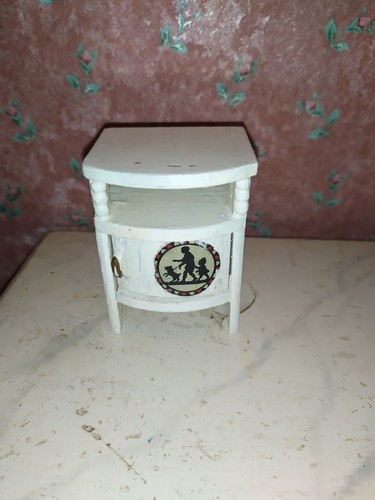 Alter schrank modeladen - alter,